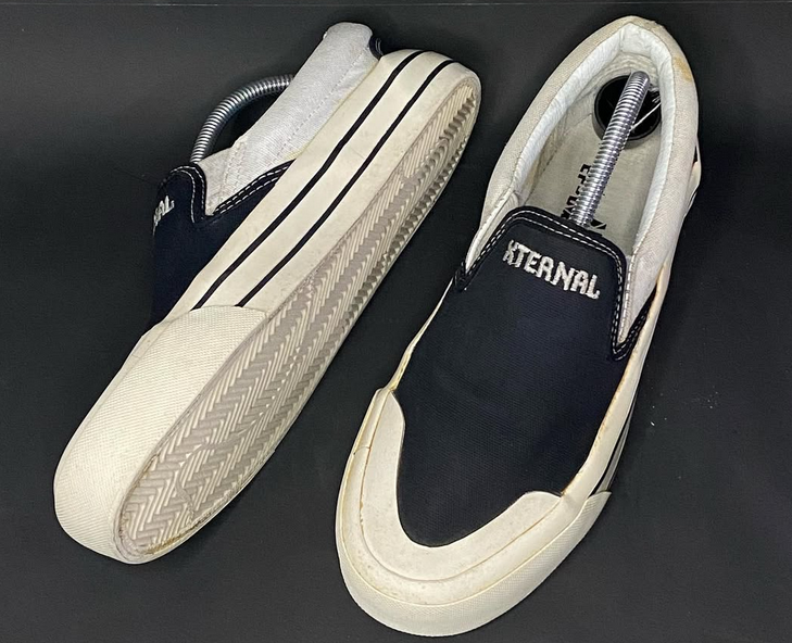 Unyellowing